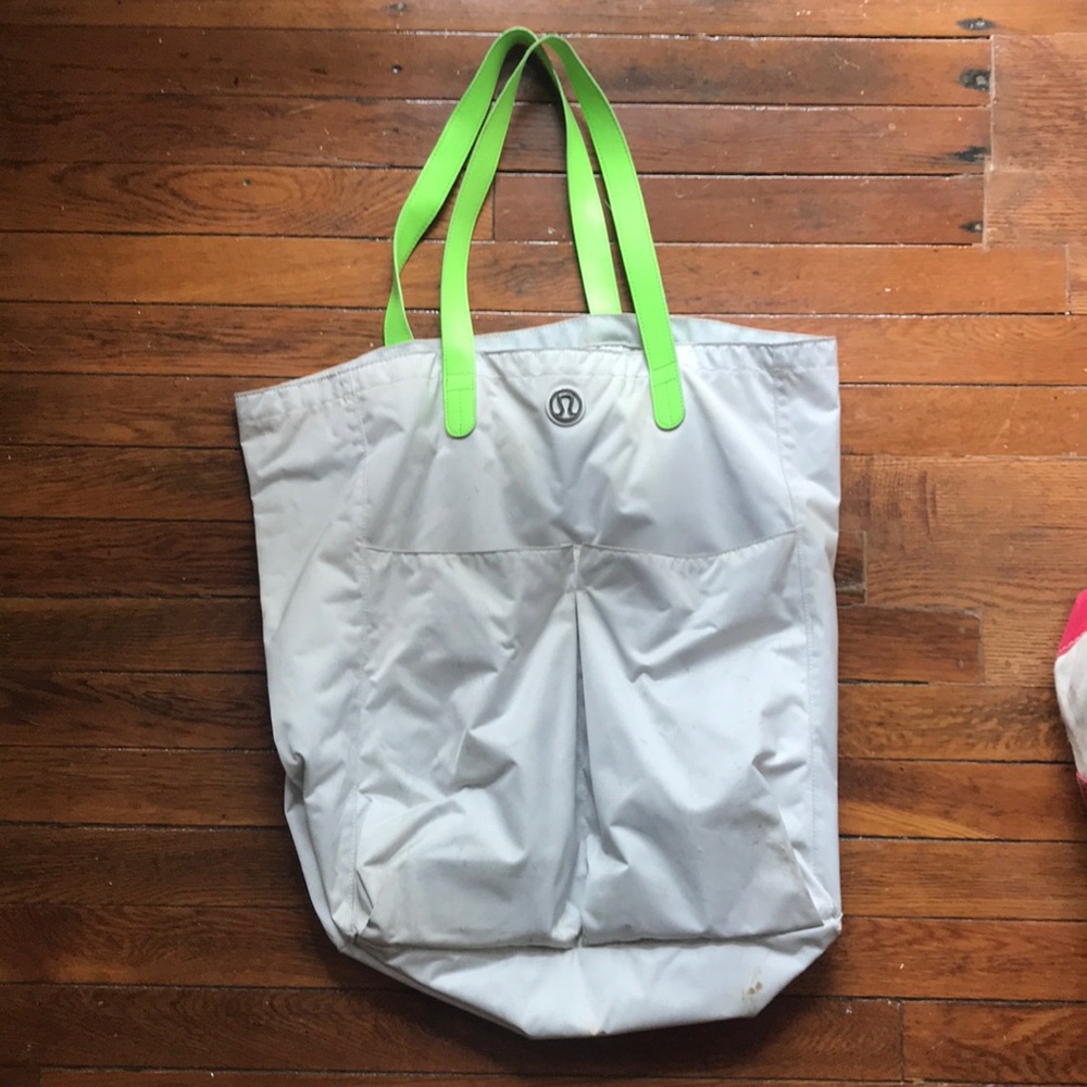 Lululemon bag